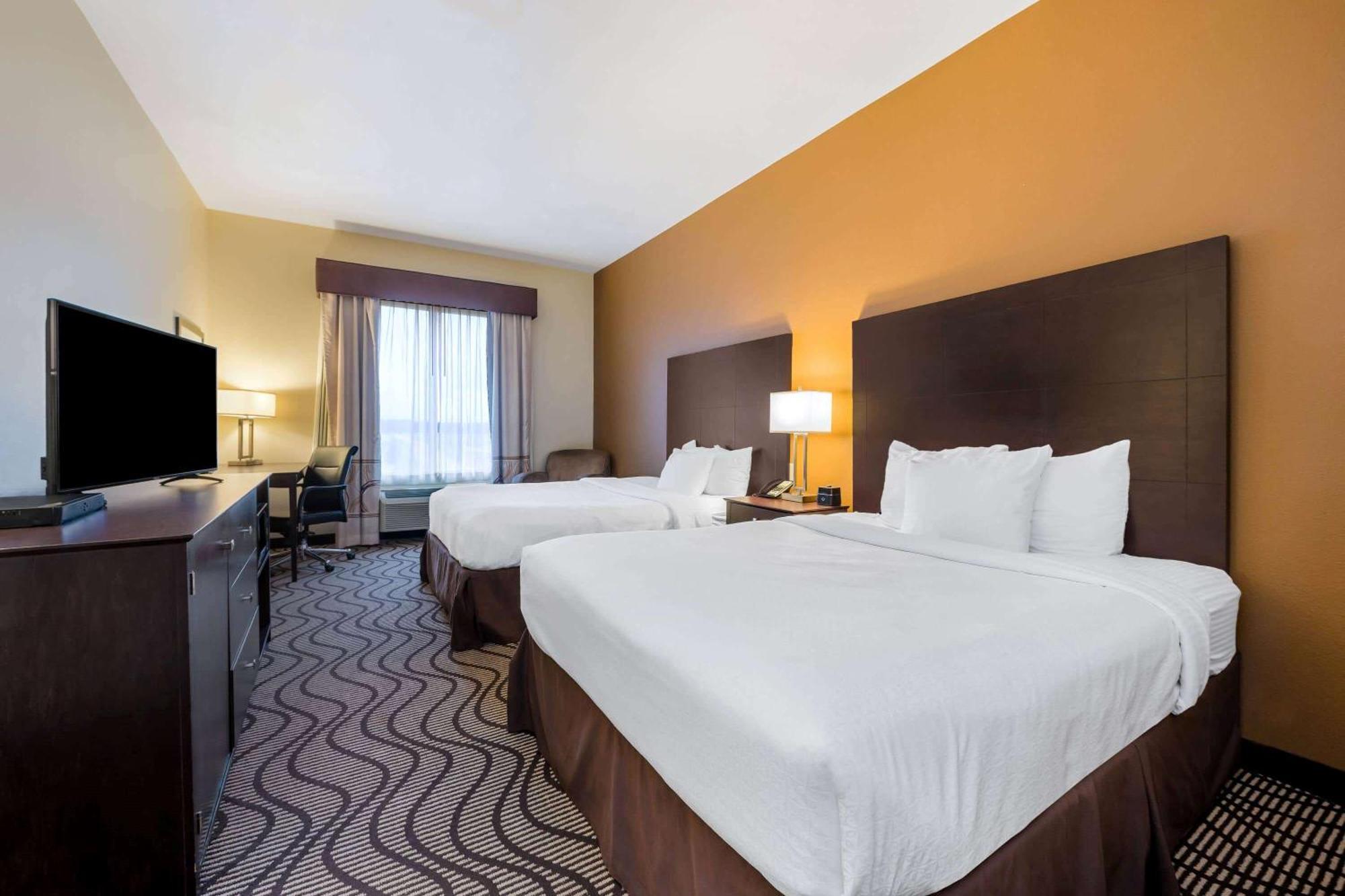 La Quinta By Wyndham Marshall Room photo