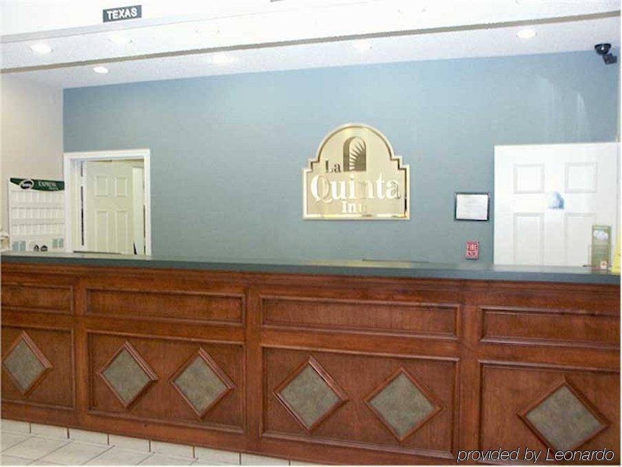 La Quinta By Wyndham Marshall Exterior photo